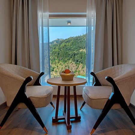 Sterling Nainital Hotel Buitenkant foto