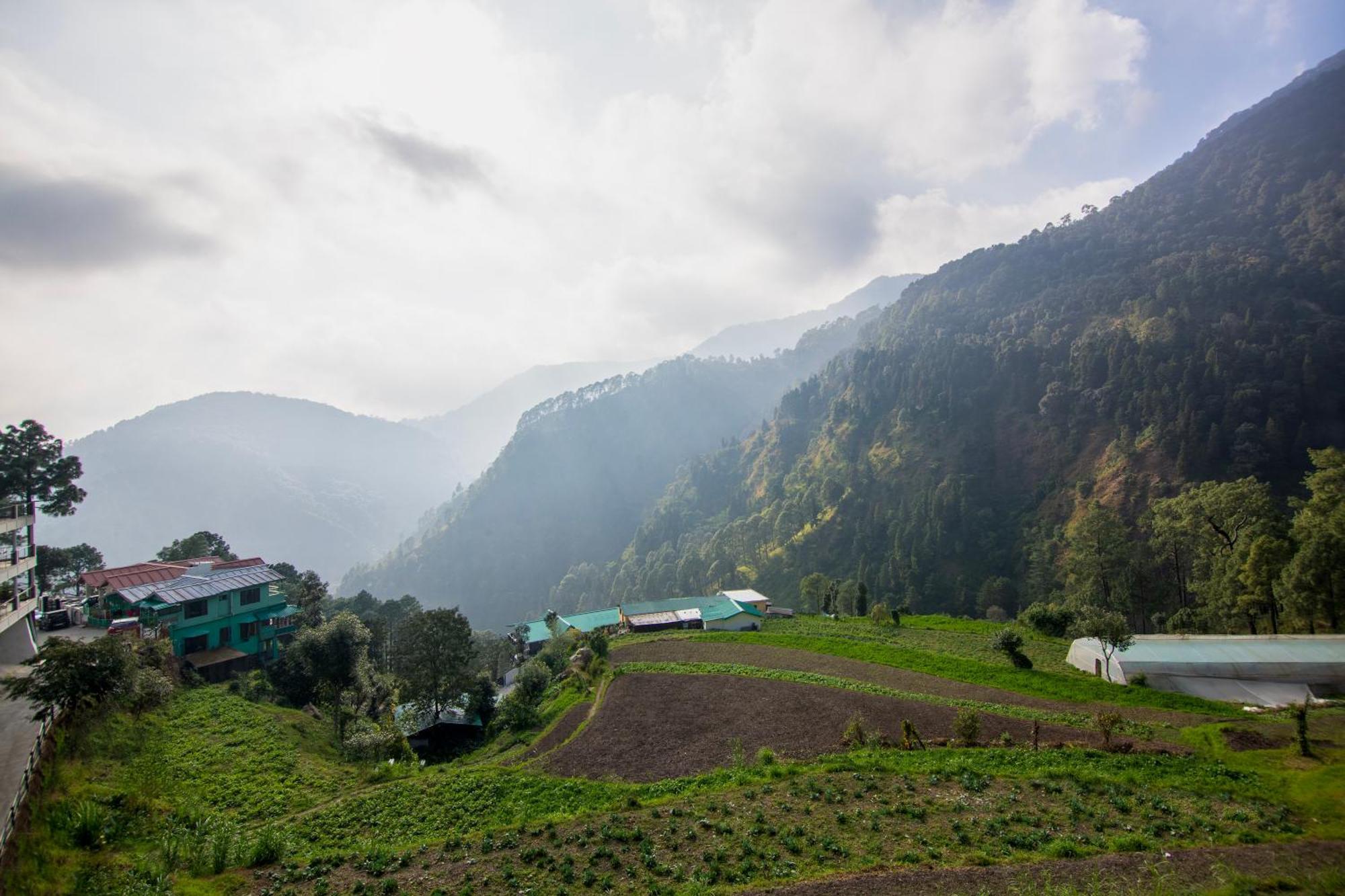 Sterling Nainital Hotel Buitenkant foto