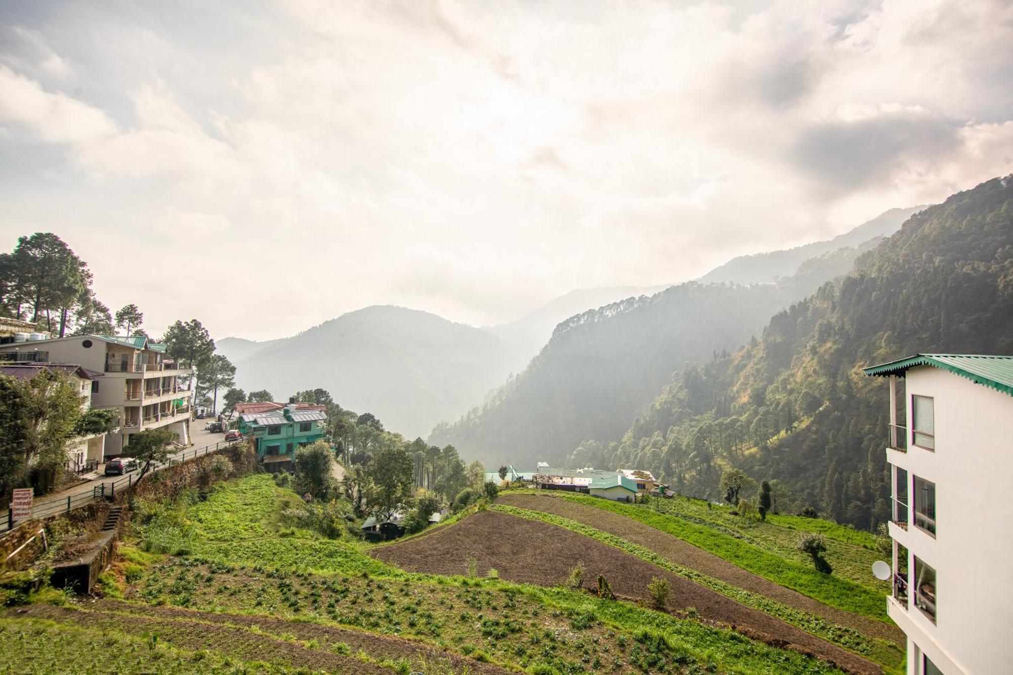 Sterling Nainital Hotel Buitenkant foto