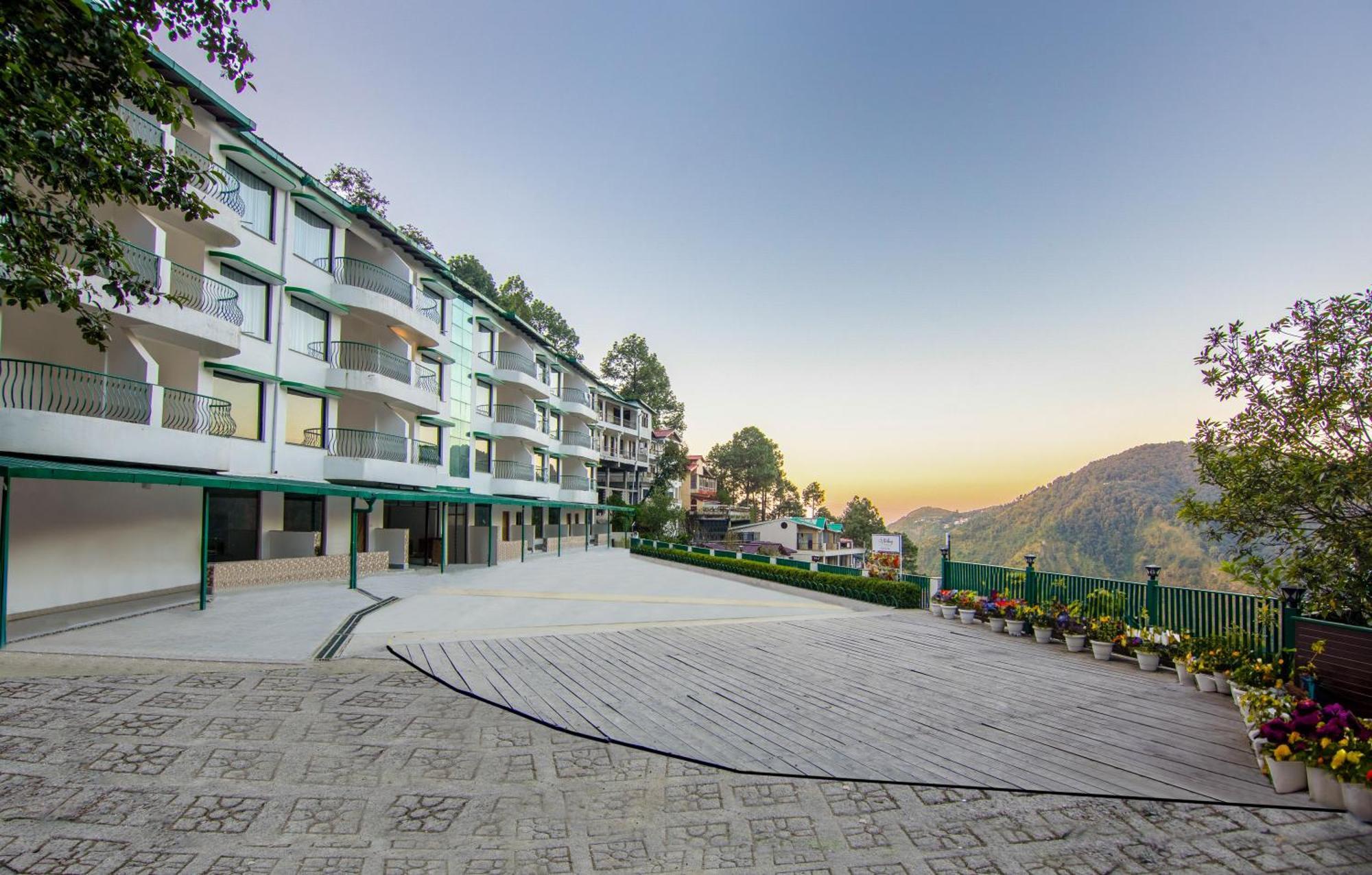 Sterling Nainital Hotel Buitenkant foto